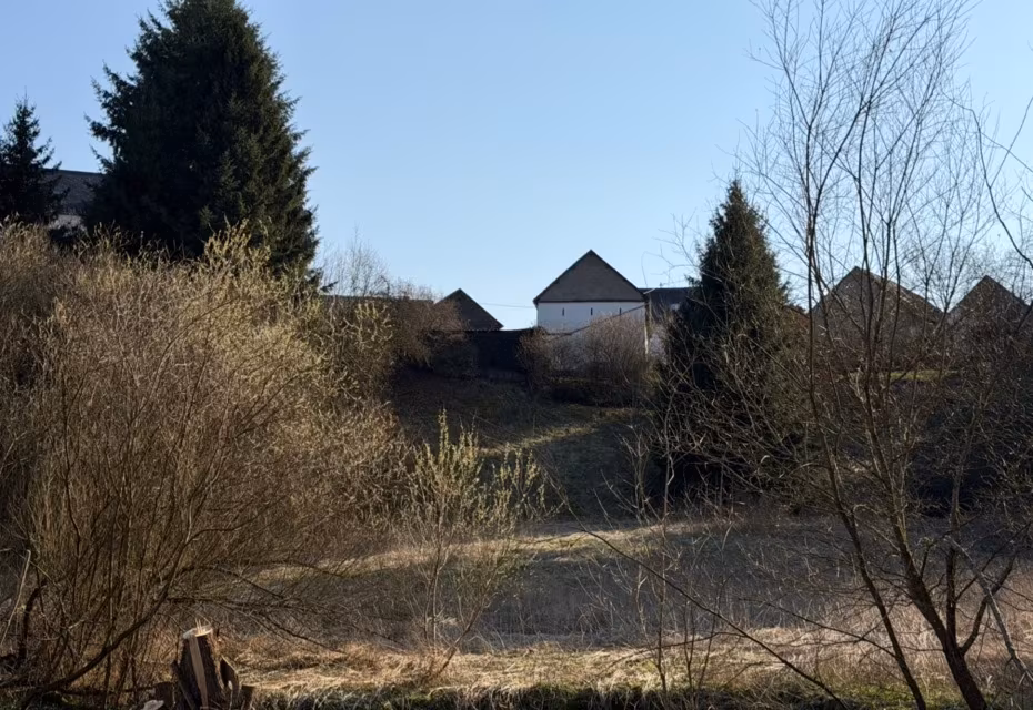 Grundstück hinten