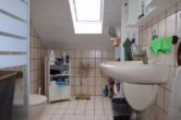 Bad DG - Gemütliches Einfamilienhaus mit Garten, Garage und Blick ins Grüne am Ortsrand von Kolverath
