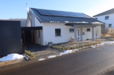 Straßenansicht - Bungalow mit PV Anlage, Batteriespeicher, Carport und herrlicher Aussicht, Stadtkyll (32)