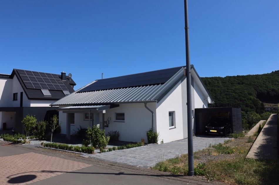 Straßenansicht
