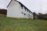 Giebelseite - 2 huizen voor de prijs van één. Eengezinswoning en meer op mooie dorpslocatie en grote tuin, te Hohenfels-Essingen (30)