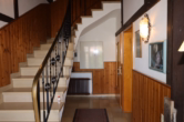 Eingang Treppenhaus - Zweifamilienwohnhaus in bester Lage mit Garten drei Garagen und zus. Baugrundstück, Gerolstein (38)