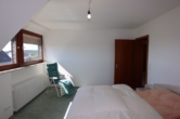 Kinder DG - Geräumiges 2-Familienhaus in wunderschöner Lage mit Garten, Doppelgarage und Fernsicht, Schüller 11