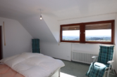 Schlafen DG - Geräumiges 2-Familienhaus in wunderschöner Lage mit Garten, Doppelgarage und Fernsicht, Schüller 11