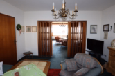 Wohnen / Essen EG - Ruime tweegezinswoning op mooie locatie met balkon, terras, tuin, dubbele garage en prachtig panoramisch uitzicht – Schüller (11)