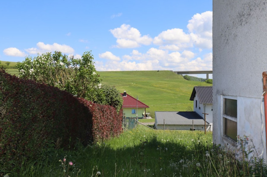 Garten - Gemütlicher Eifler Dreiseitenhof in ruhiger Wohnlage mit Garten und Nebengebäuden, Daun-Rengen (27)