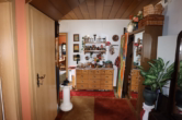 Diele - Renovierungsbedürftiger Bungalow, mit Garten, Garage und Gartenhaus, Darscheid (5)