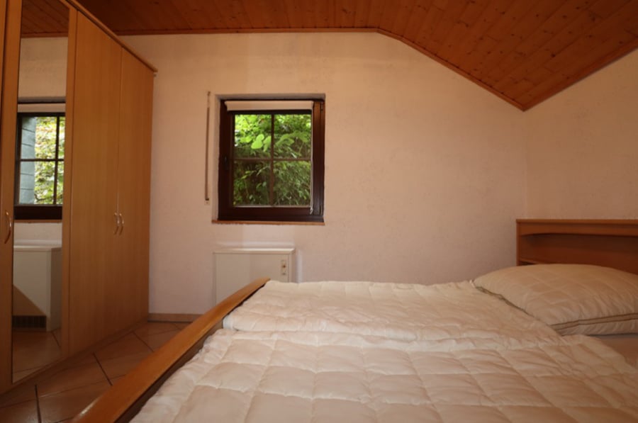 Schlafzimmer - **RESERVIERT**Gemütliches kleines Wohnhaus mit Doppelgarage und Garten Hohenfels-Essingen (29)