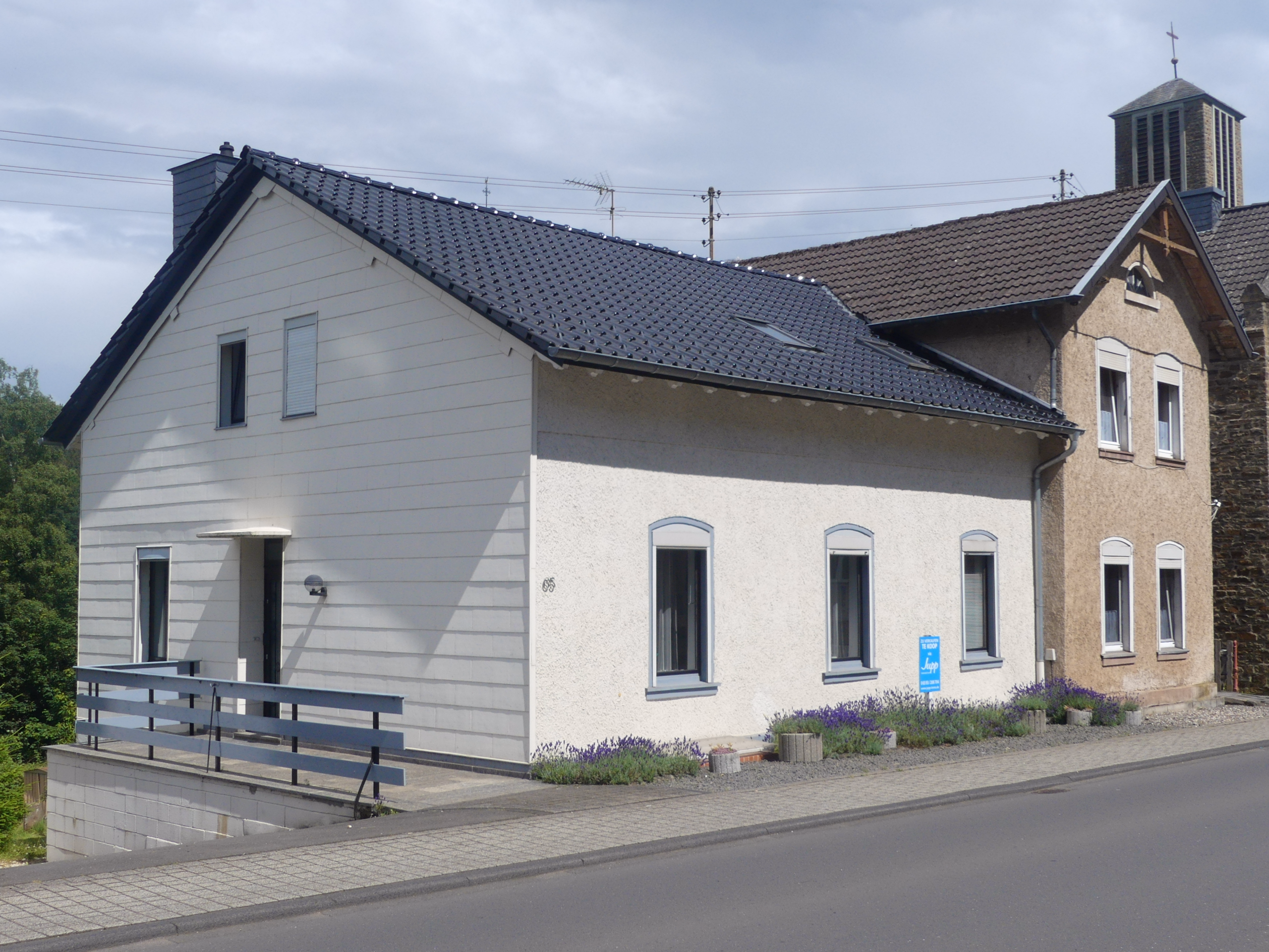 ***Verkauft***Gemütliches geräumiges Einfamilienhaus mit großem Garten, Jünkerath 49