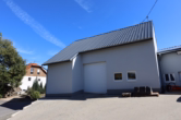 Halle li. Tor 3,8x4,0 - Smaakvol gerenoveerde, voormalige, Eifelboerderij met wintertuin, gerenoveerde werkplaats voor hobbies (bijv. klassieke auto’s) of bedrijf, terras en tuin in het dorp Berndorf (11)