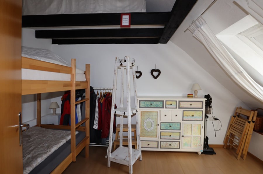 Schlafzimmer - Schnuckeliges kleines Wohnhaus mit Garage und Garten, Feusdorf (24)