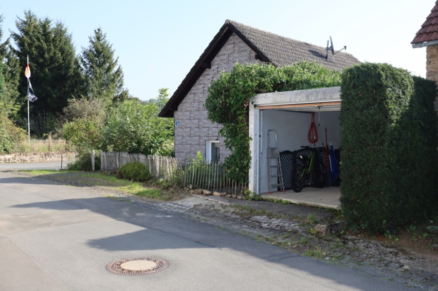 Garage - Schnuckeliges kleines Wohnhaus mit Garage und Garten, Feusdorf (24)