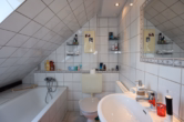 Bad DG - **VERKAUFT** Schnuckeliges kleines Wohnhaus mit Garage und Garten, Feusdorf (24)