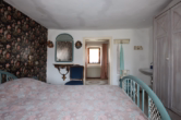 Schlafzimmer - Eifeler Bauernhaus in ruhiger Lage mit Stall, Scheune und schönem Garten Wallenborn (8)