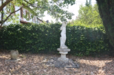 Vorgarten - ** GERESERVEERD **Mooie rustieke Eifelboerderij met stal, schuur en prachtige tuin, rustig gelegen te Wallenborn (8)