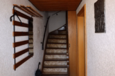 Diele / Treppenhaus - Semi Vrijstaande woning met schuur, werkplaats en kleine tuin in Waldkönigen (5)
