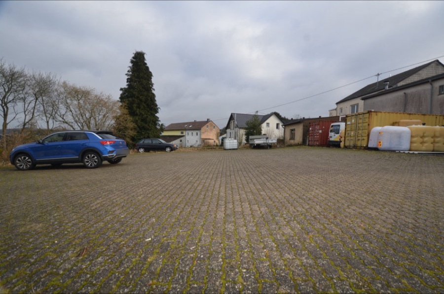 Hof - Woon- en bedrijfsgebouw met permanent verhuurd bedrijfsgedeelte en aangrenzend een ruim grondstuk Dockweiler (11)