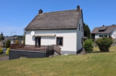 Terrasse - Schönes Einfamilienwohnhaus in zentraler Lage mit Terrasse, Garten und Garage, Hillesheim (41)
