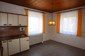 Küche - Schönes Einfamilienwohnhaus in zentraler Lage mit Terrasse, Garten und Garage, Hillesheim (41)
