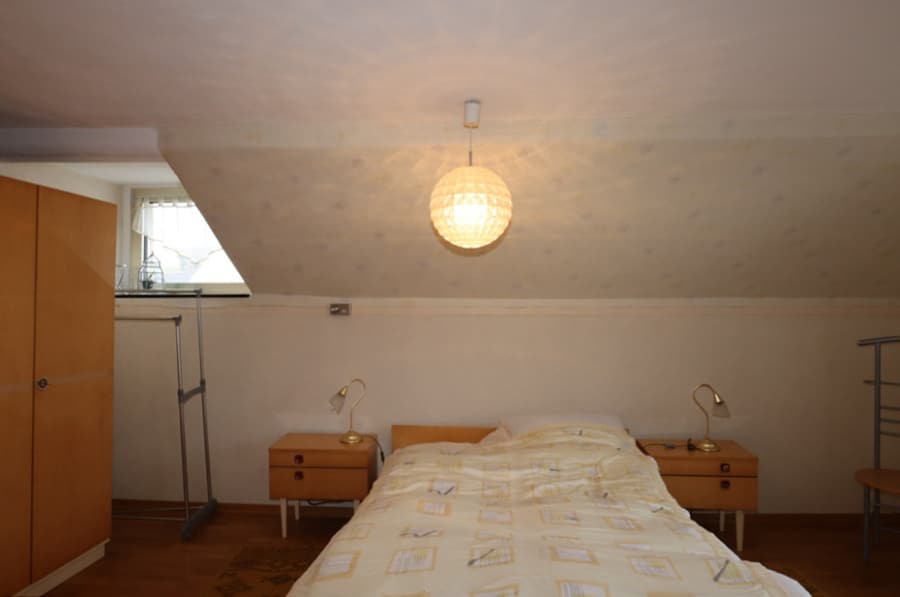 Schlafzimmer II - **RESERVIERT** Nähe Nürburgring! Freistehendes Wohnhaus mit Garagen, Nebengebäuden, Herresbach