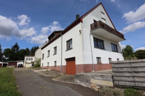 Groot huis met 10 slaapkamers, tuin en interne garage. Rand van het dorp en een prachtig uitzicht op Zendscheid, 54655 Zendscheid, Haus