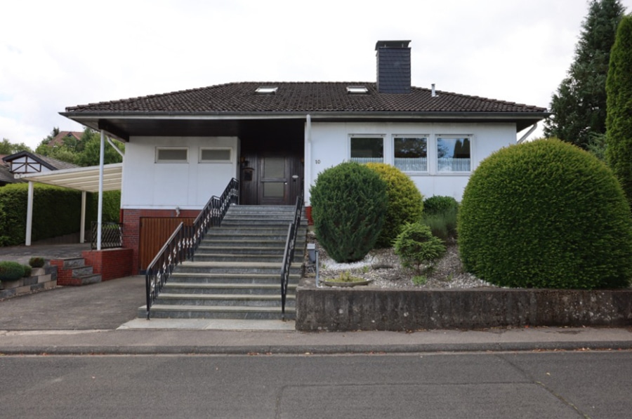 Niederehe - **VERKAUFT**Geräumiger Bungalow mit Terrasse, wunderschönem Garten mit Holzgartenhaus, Niederehe (15)