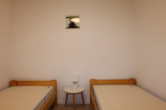 Schlafzimmer II ELW - Einfamilienhaus mit Einliegerwohnung und großem Grundstück mit Garagen, Niederehe (16)