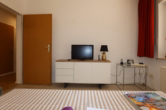 Wohnzimmer ELW - Einfamilienhaus mit Einliegerwohnung und großem Grundstück mit Garagen, Niederehe (16)