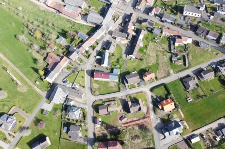 Salm - Eifeler Hoeve met grote omheinde tuin en karakteristieke bijgebouwen, Salm (11)