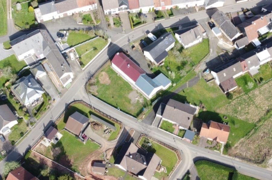 Salm - Eifeler Hoeve met grote omheinde tuin en karakteristieke bijgebouwen, Salm (11)