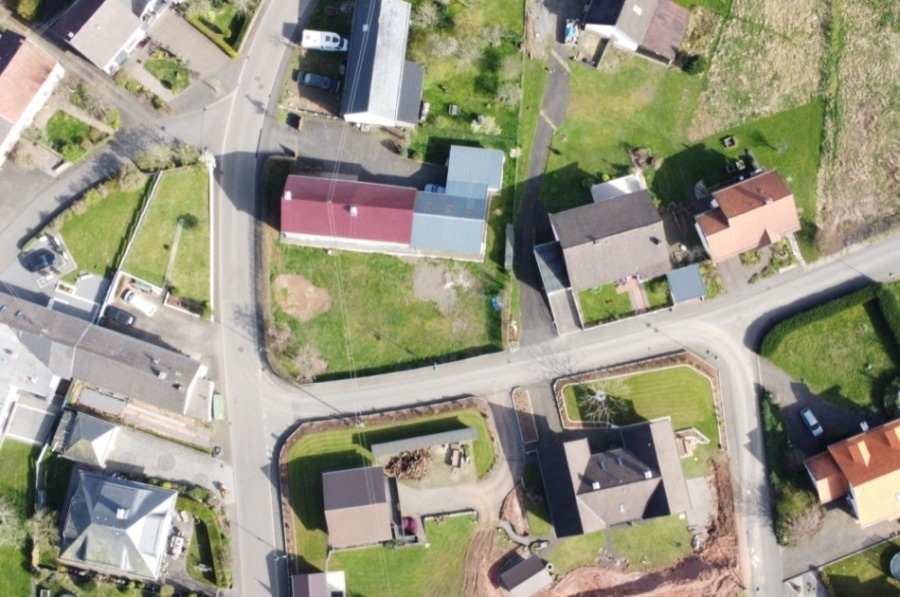 Salm - Eifeler Hoeve met grote omheinde tuin en karakteristieke bijgebouwen, Salm (11)