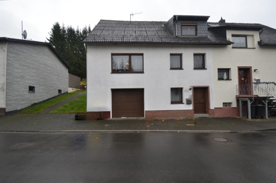 Dahlem - **VERKAUFT**Einfamilienhaus, einseitig angebaut mit Garten und Garage, zentrumsnah, Dahlem (15)