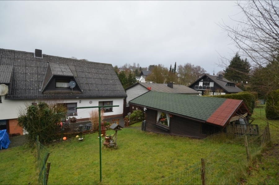 Garten - **VERKAUFT**Einfamilienhaus, einseitig angebaut mit Garten und Garage, zentrumsnah, Dahlem (15)