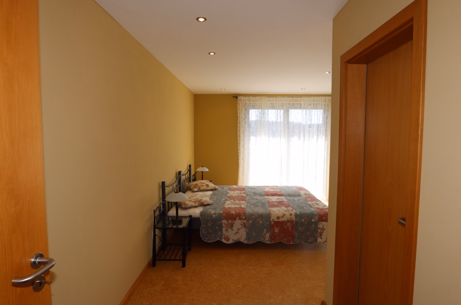 Schlafzimmer 2