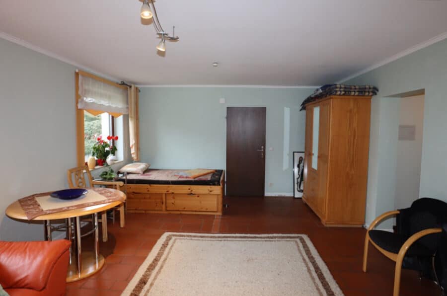 Gemütliches Einfamilienhaus mit Einliegerwohnung, 3 Garagen und großem Garten Lissendorf (45) - Wohnküche