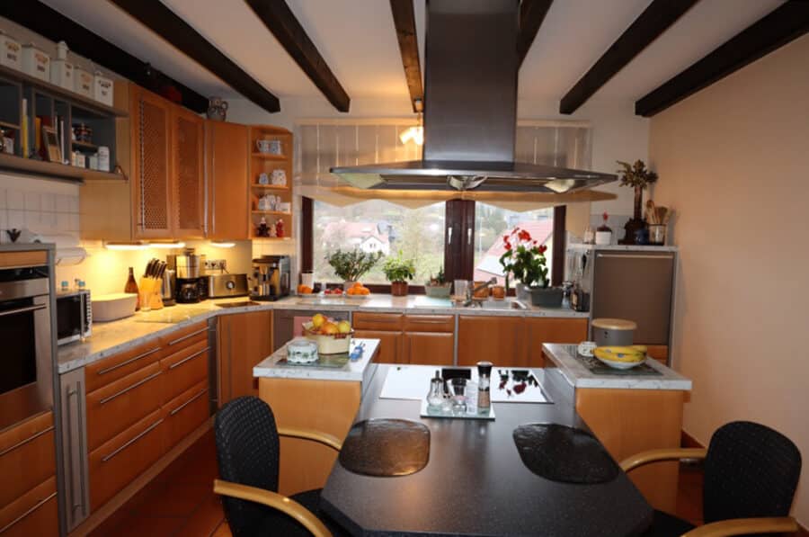 Gemütliches Einfamilienhaus mit Einliegerwohnung, 3 Garagen und großem Garten Lissendorf (45) - Küche