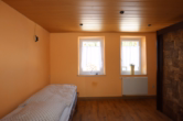 Schlafen - Geräumiges Mehrfamilienhaus mit ehem. Ökonomiegebäude als Doppelgarage genutzt, Bongard (6)