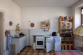 Küche - Geräumiges Mehrfamilienhaus mit ehem. Ökonomiegebäude als Doppelgarage genutzt, Bongard (6)