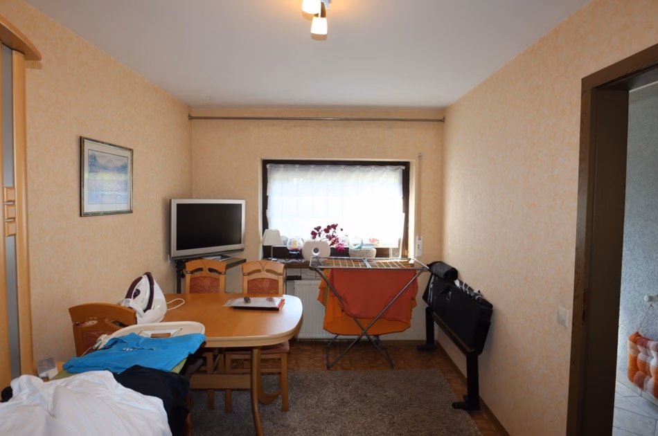 Wohn-/ Esszimmer KG