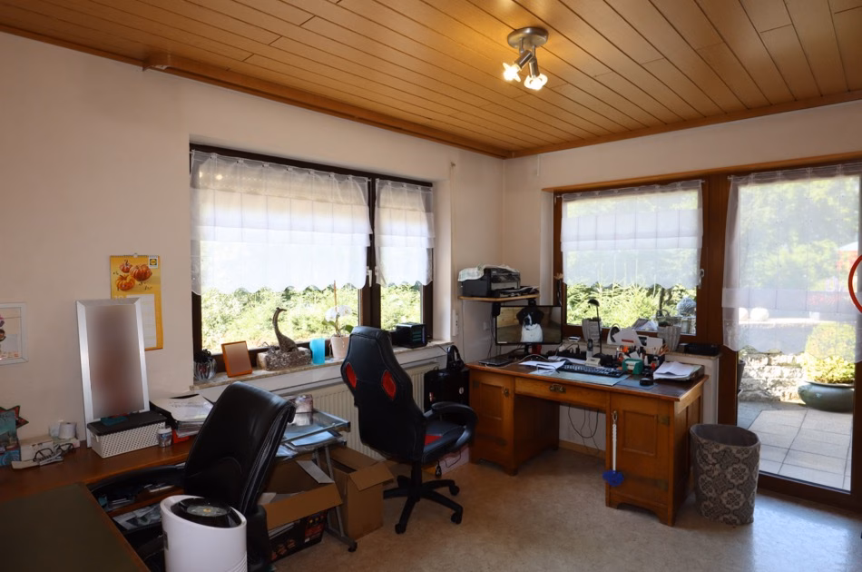 Gast / Büro