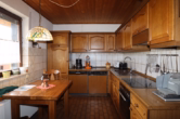 Küche - Wohnhaus mit Wintergarten, Garage und 2,8 ha arrondierter landw. Wiesenfläche, Hinterweiler (11)