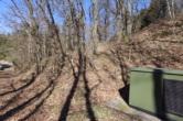 Im Hasental 14_11 - Baugrundstück mit Hanglage und Baumbestand, dreieckiger Zuschnitt, im Wochenendhausgebiet Mehren