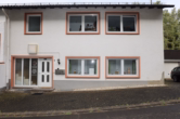 Vorderansicht - Ein-/ Zweifamilienhaus mit großem Garten und Garagen, Kerpen (18)