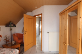 Schlafzimmer II - Schnuckeliges Einfamilienhaus mit kleinem pflegeleichten Grundstück und Garage, Bongard (5)