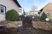 Terrasse - Schnuckeliges Einfamilienhaus mit kleinem pflegeleichten Grundstück und Garage, Bongard (5)