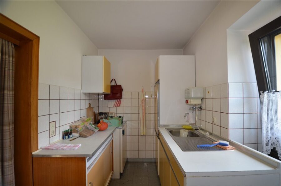 Einfamilienhaus mit zwei Garagen und Garten in Ortsrandlage, Birgel (12) - Birgel 12 (41)