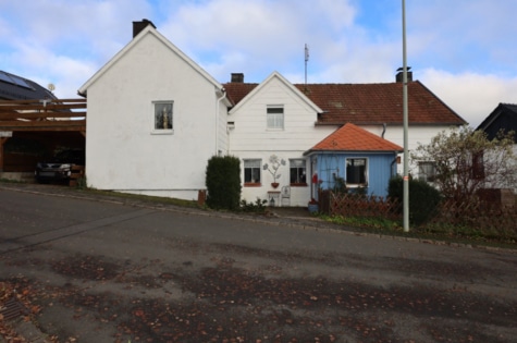 **VERKAUFT** Schönes kleines Wohnhaus, ideal auch als Ferienhaus, mit Carport, Garage und Garten, Schüller (9), 54586 Schüller, Einfamilienhaus