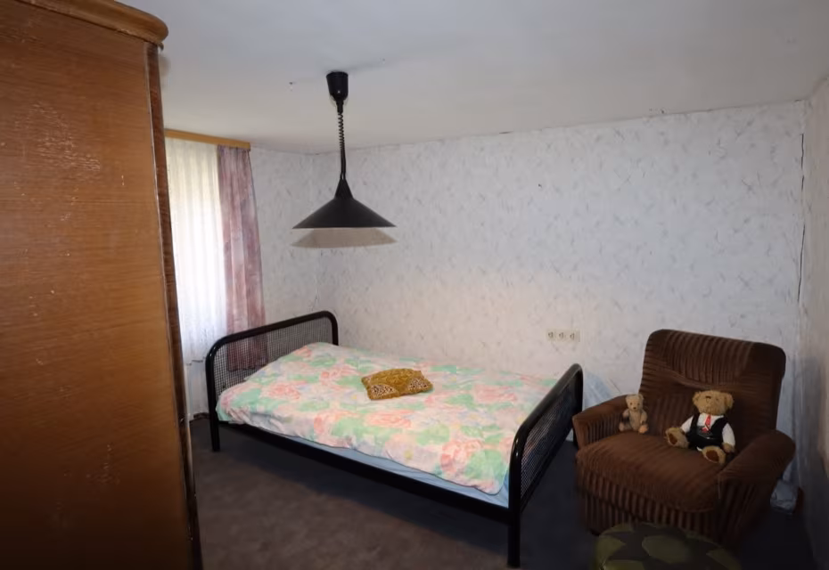 Schlafzimmer 4