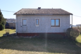 Nordansicht - ***Verkauft***Kleines Einfamilienhaus mit toller Aussicht, Garage und Garten in Dorfrandlage von Steineberg