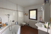 Bad - Schönes großes Einfamilienhaus mit Garten, Scheune mit Garage, Doppelgarage, Üxheim-Leudersdorf (11)
